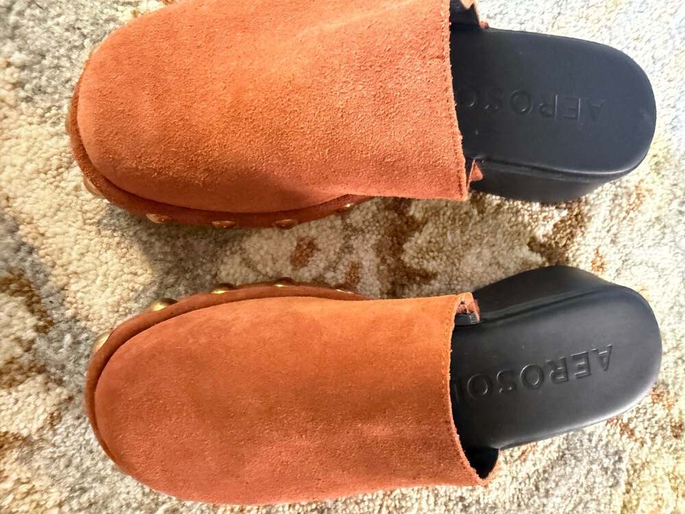Aerosoles Faye Suede Leather Studded Clogs in Gingerbread